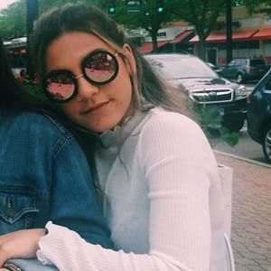 Meet your Posher, Alexandra